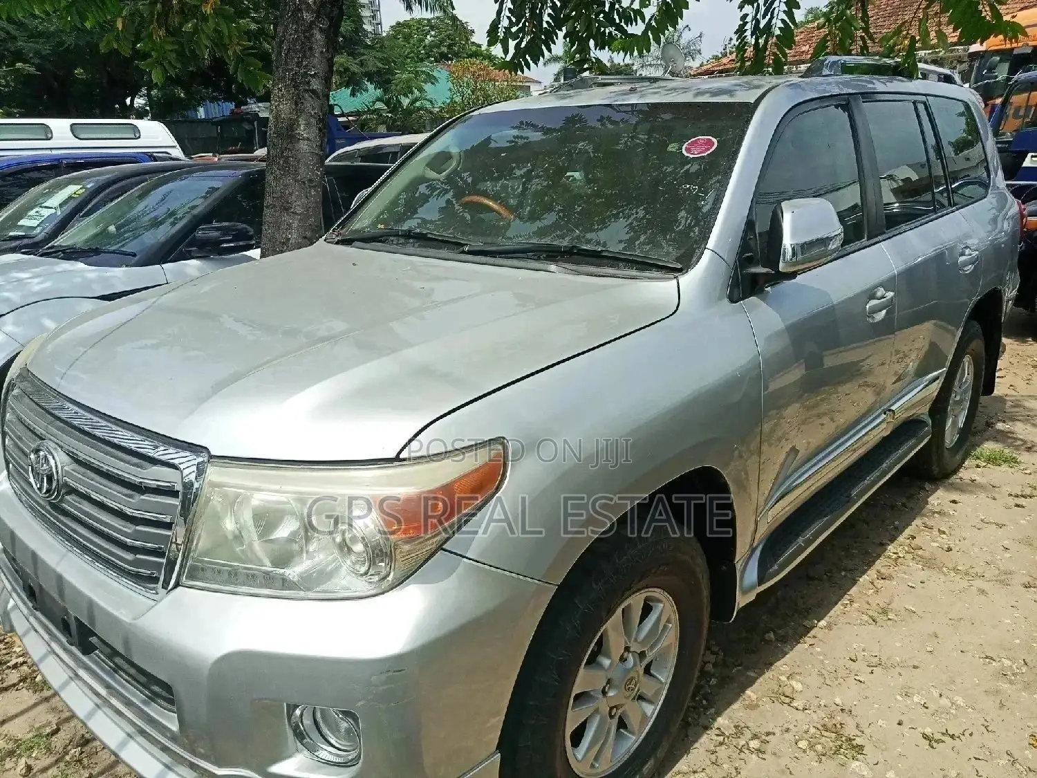 Toyota Land Cruiser 2013 4.5 V8 GL Silver