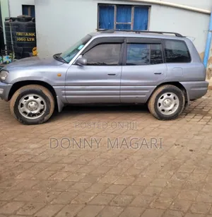 Toyota RAV4 1999 Silver