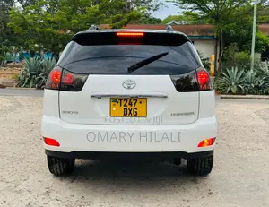 Toyota Harrier 2005 White