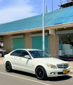 Mercedes-Benz C200 2008 White