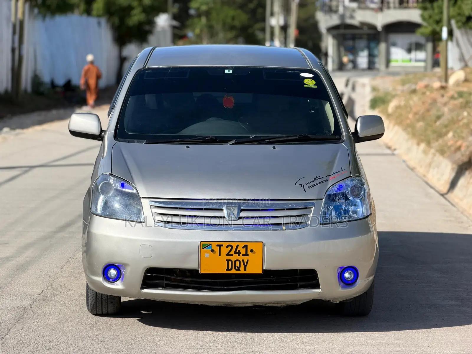 Toyota Raum 2006 Silver