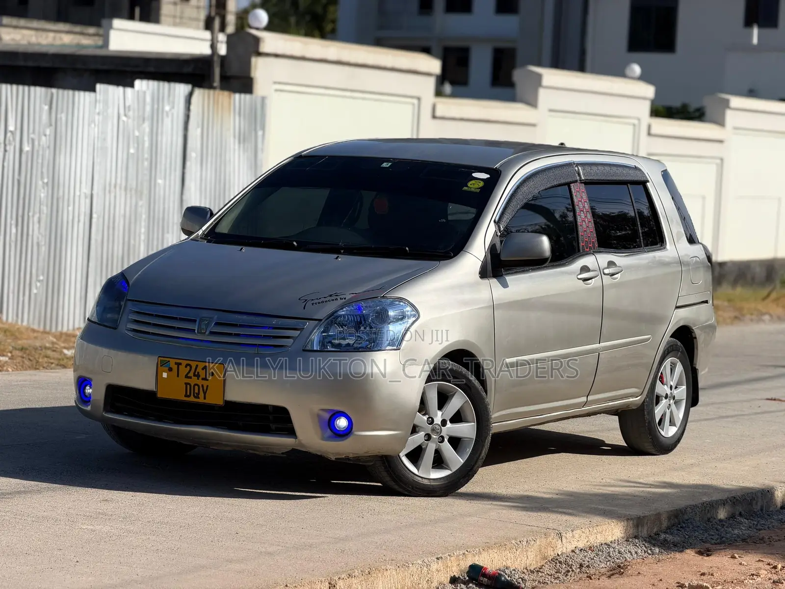 Toyota Raum 2006 Silver
