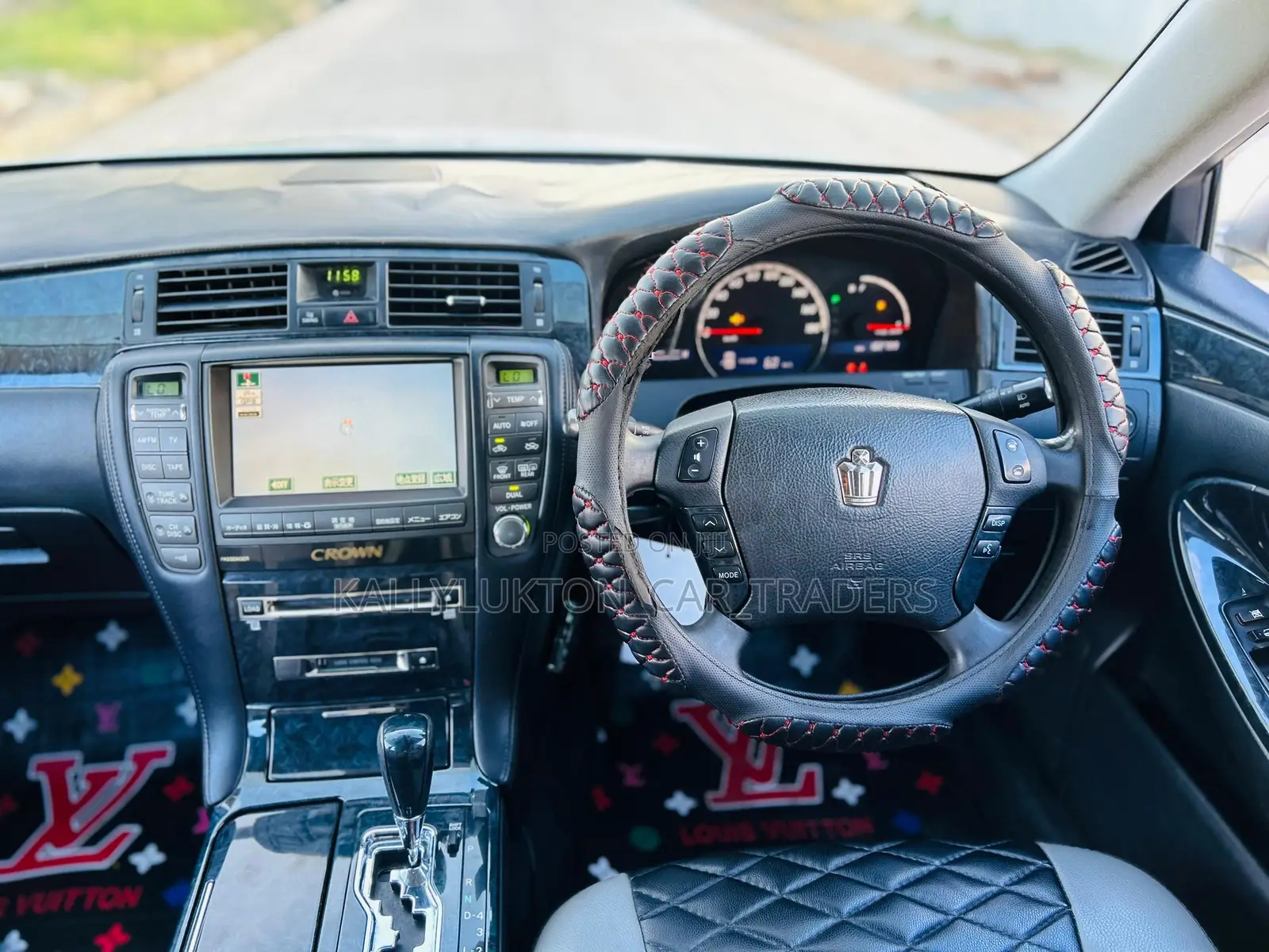 Toyota Crown 2006 Silver