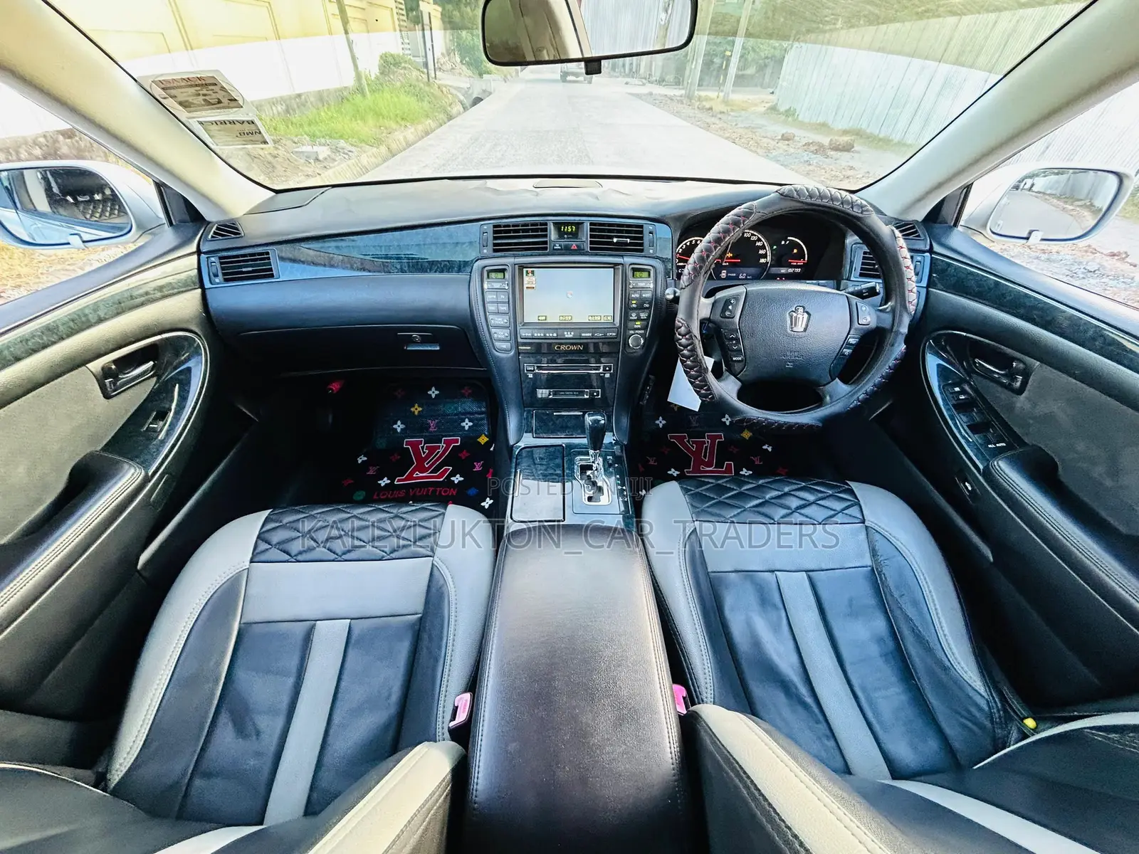 Toyota Crown 2006 Silver