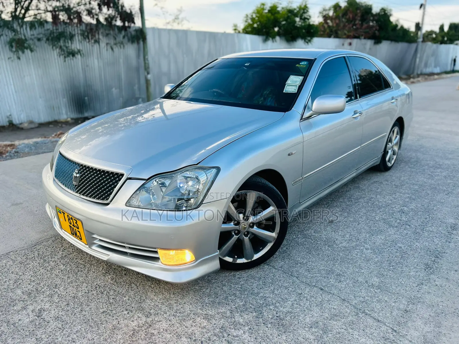 Toyota Crown 2006 Silver