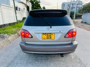 Toyota Harrier 2005 Silver