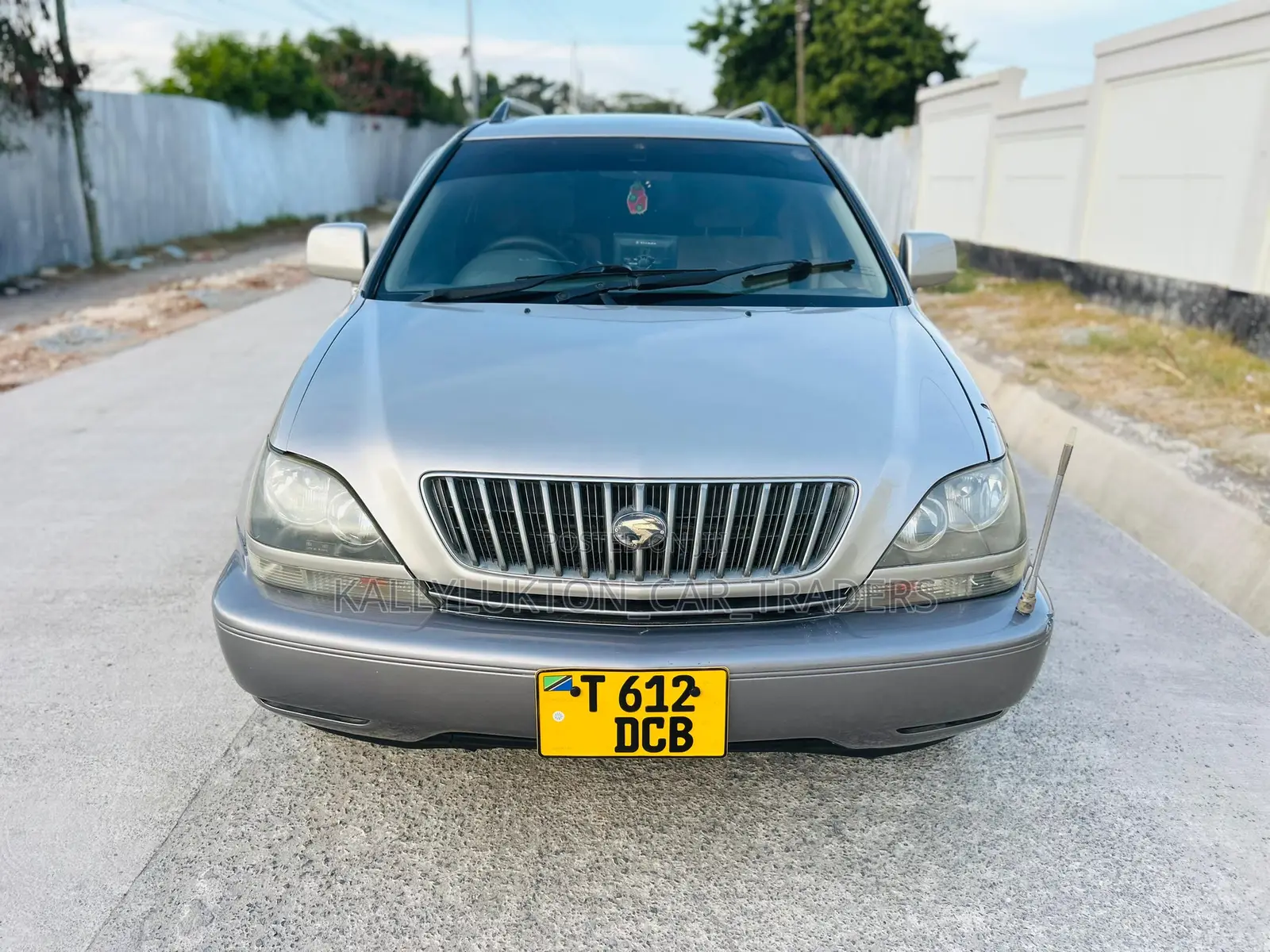 Toyota Harrier 2005 Silver