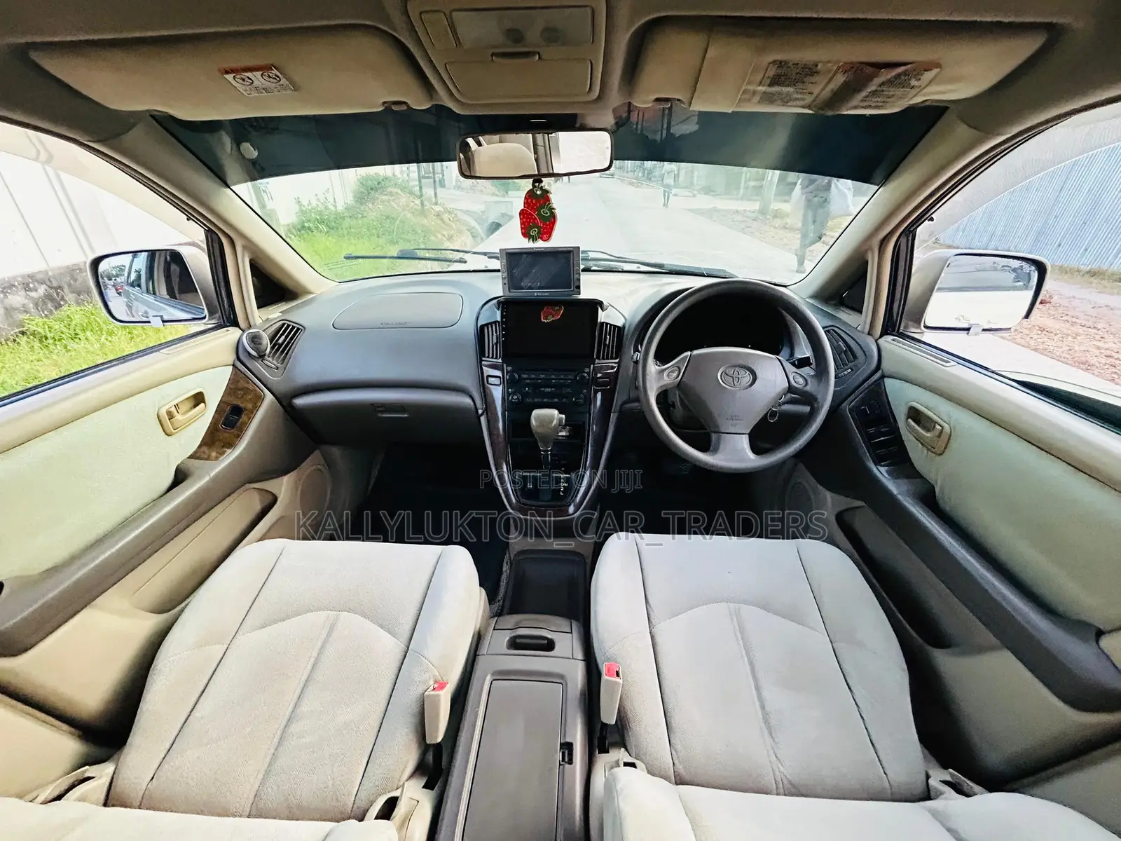 Toyota Harrier 2005 Silver