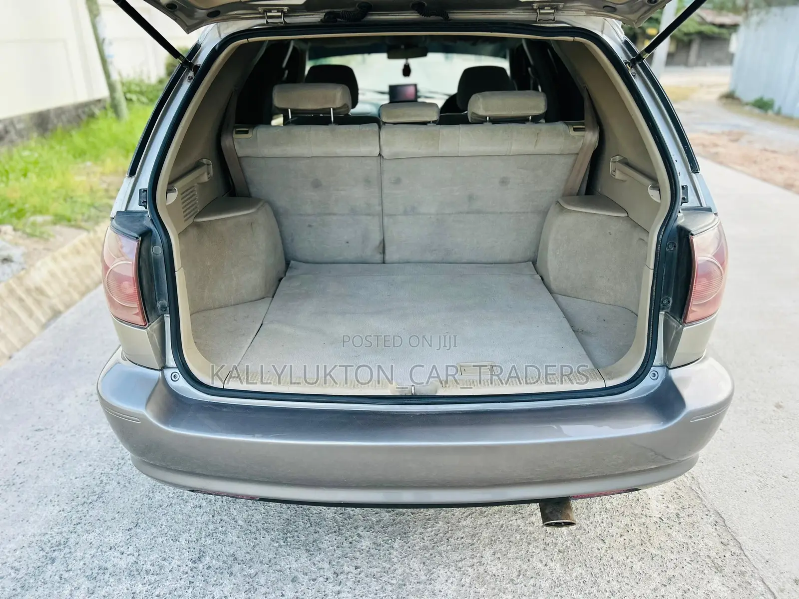 Toyota Harrier 2005 Silver