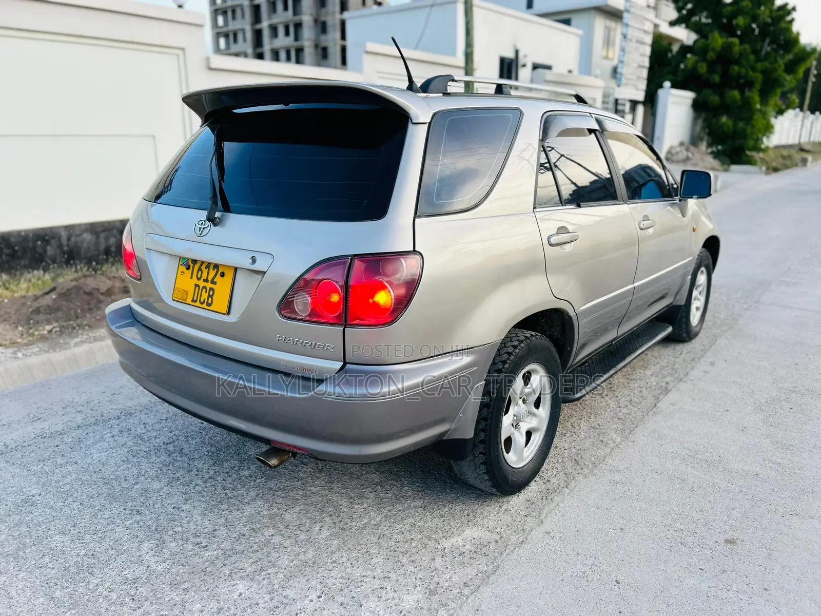 Toyota Harrier 2005 Silver