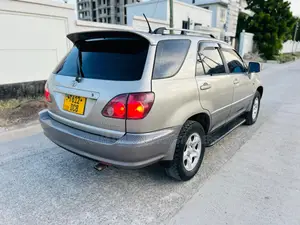 Toyota Harrier 2005 Silver