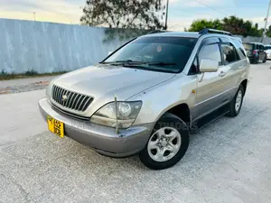 Toyota Harrier 2005 Silver