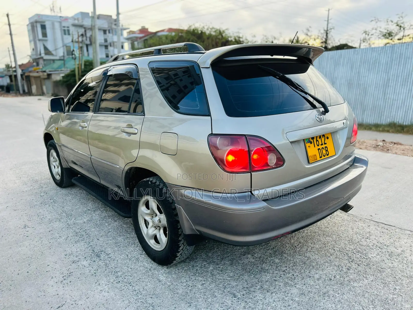 Toyota Harrier 2005 Silver