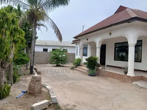 Furnished 3bdrm House in Biriani Real Estate, Chamazi for sale