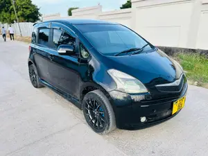 Toyota Ractis 2006 Black