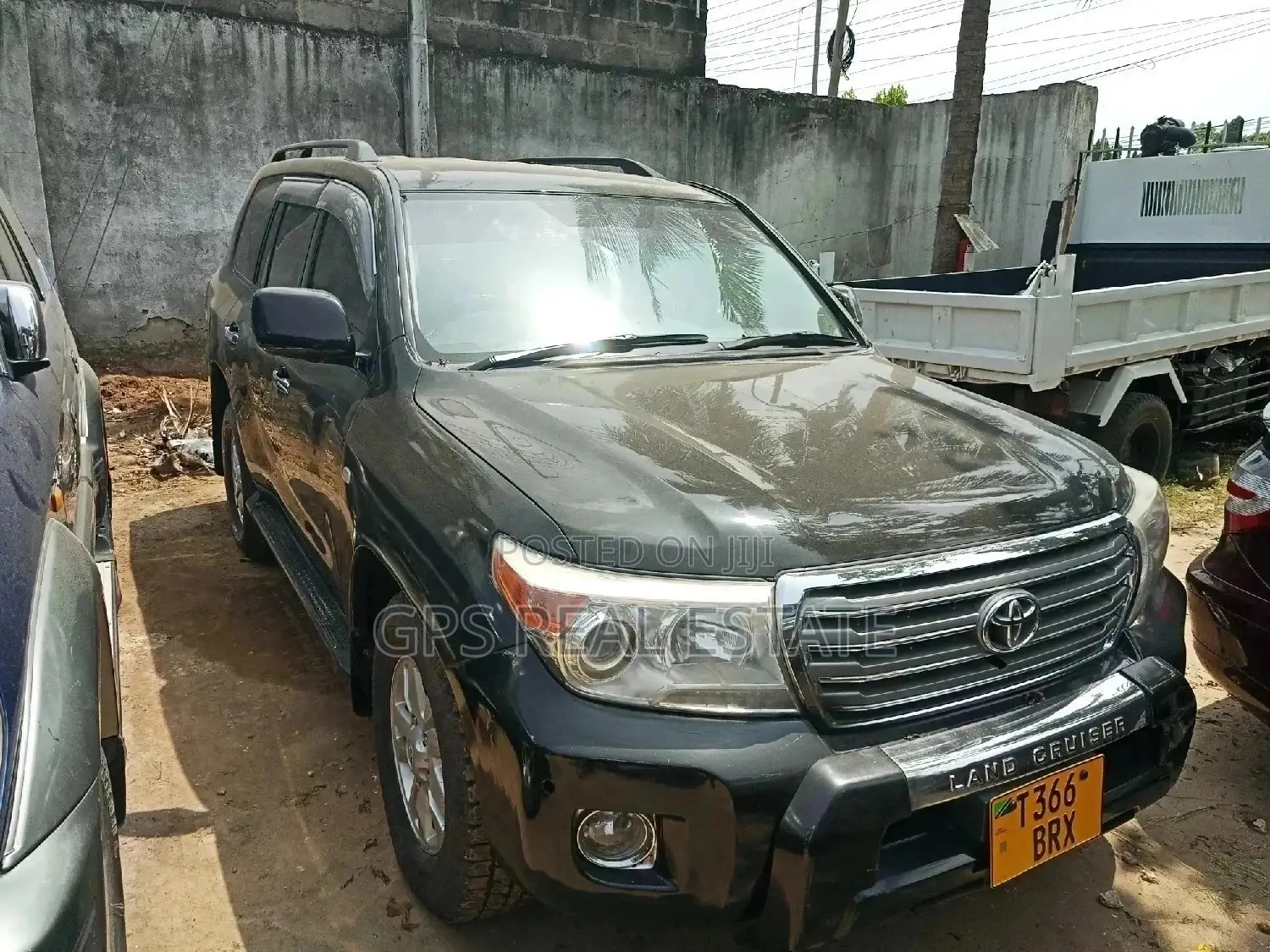 Toyota Land Cruiser 2010 4.6 V8 GX Black
