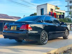 Toyota Crown 2006 Black