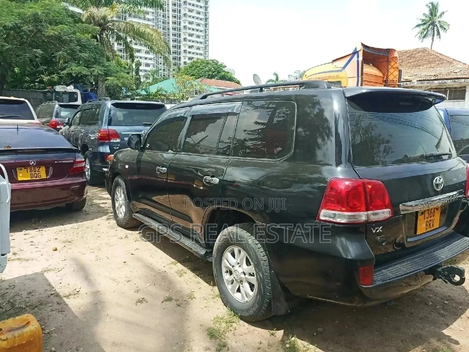 Toyota Land Cruiser 2010 4.6 V8 GX Black