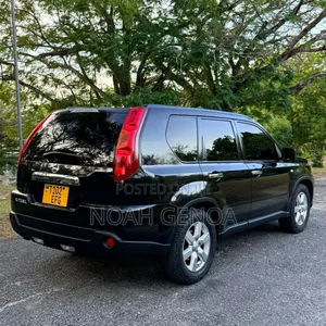 Nissan X-Trail 2010 Black