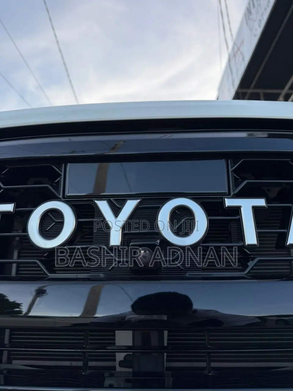 Toyota Hilux 2023 Pearl