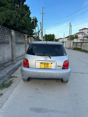 Toyota IST 2003 Silver