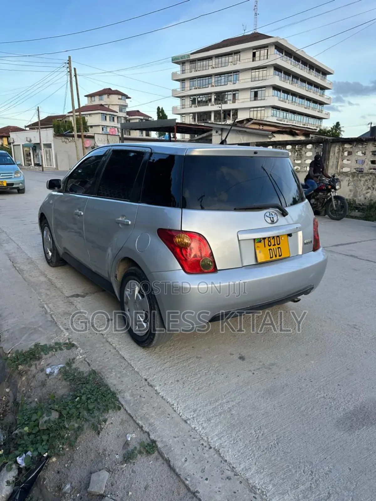 Toyota IST 2003 Silver