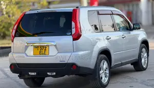Nissan X-Trail 2011 Silver