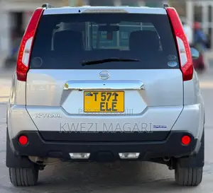 Nissan X-Trail 2011 Silver