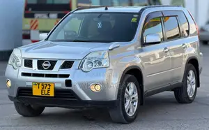 Nissan X-Trail 2011 Silver