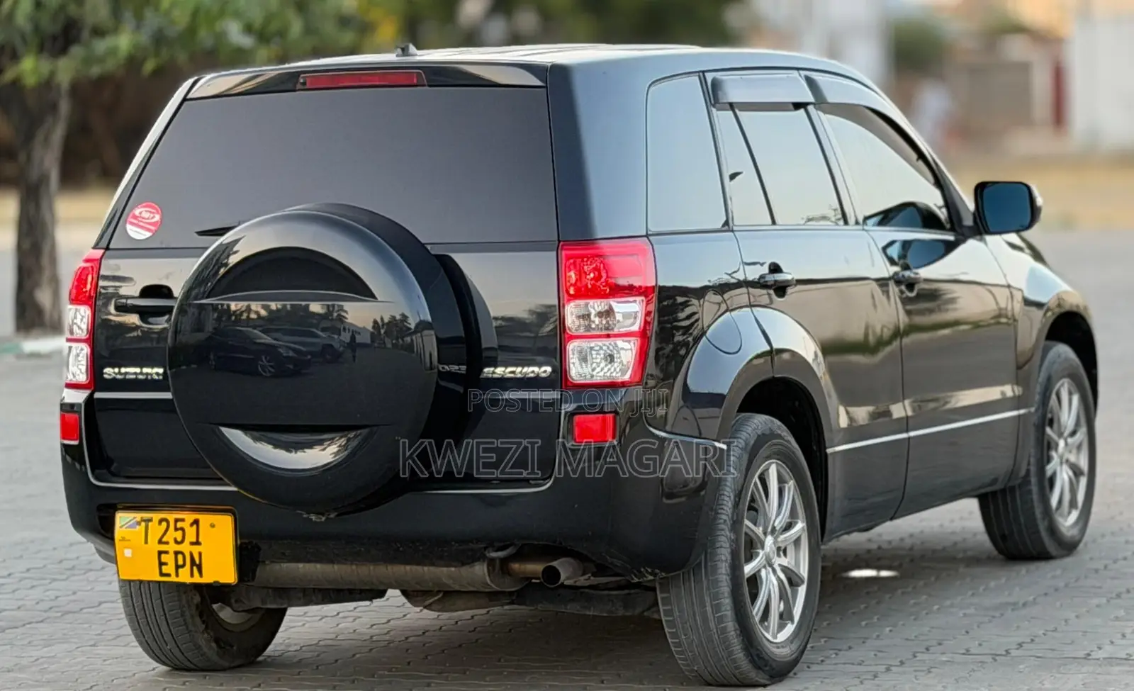 Suzuki Escudo 2011 Black