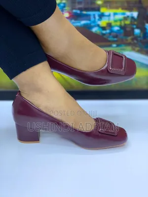 Viatu Vya Malkia Wa Ngozi–Queen Leather Shoes