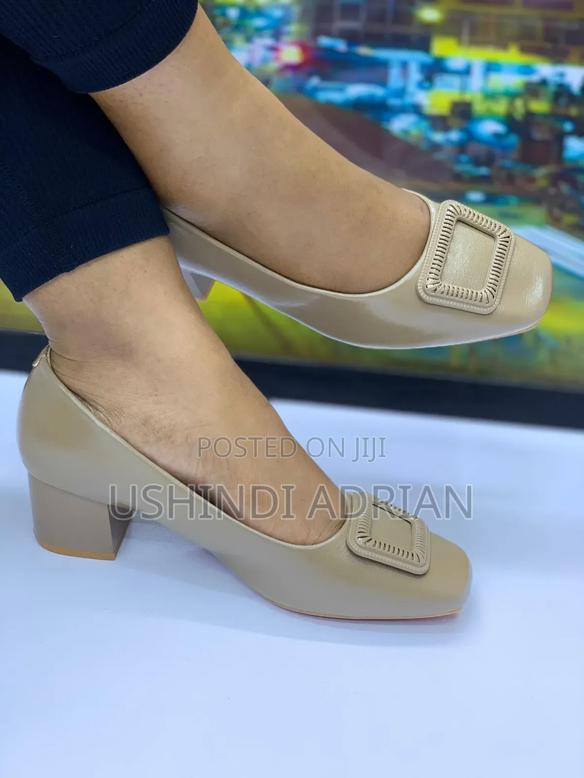 Viatu Vya Malkia Wa Ngozi–Queen Leather Shoes