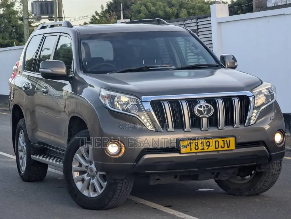Toyota Land Cruiser Prado 2016 Gray