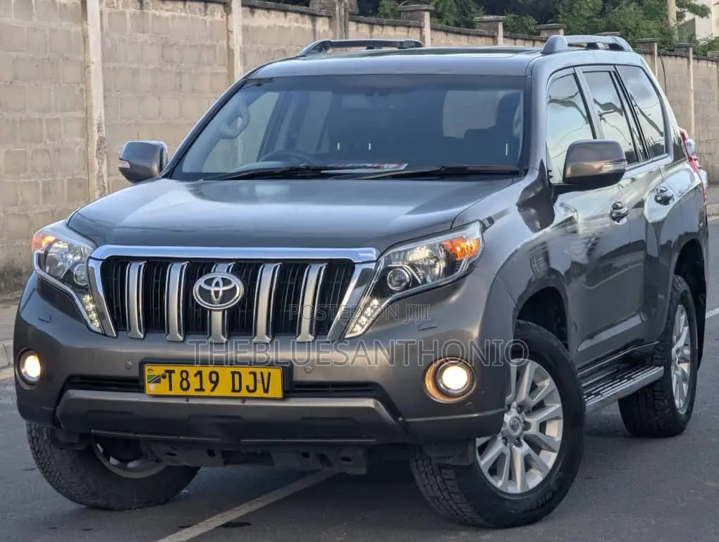 Toyota Land Cruiser Prado 2016 Gray
