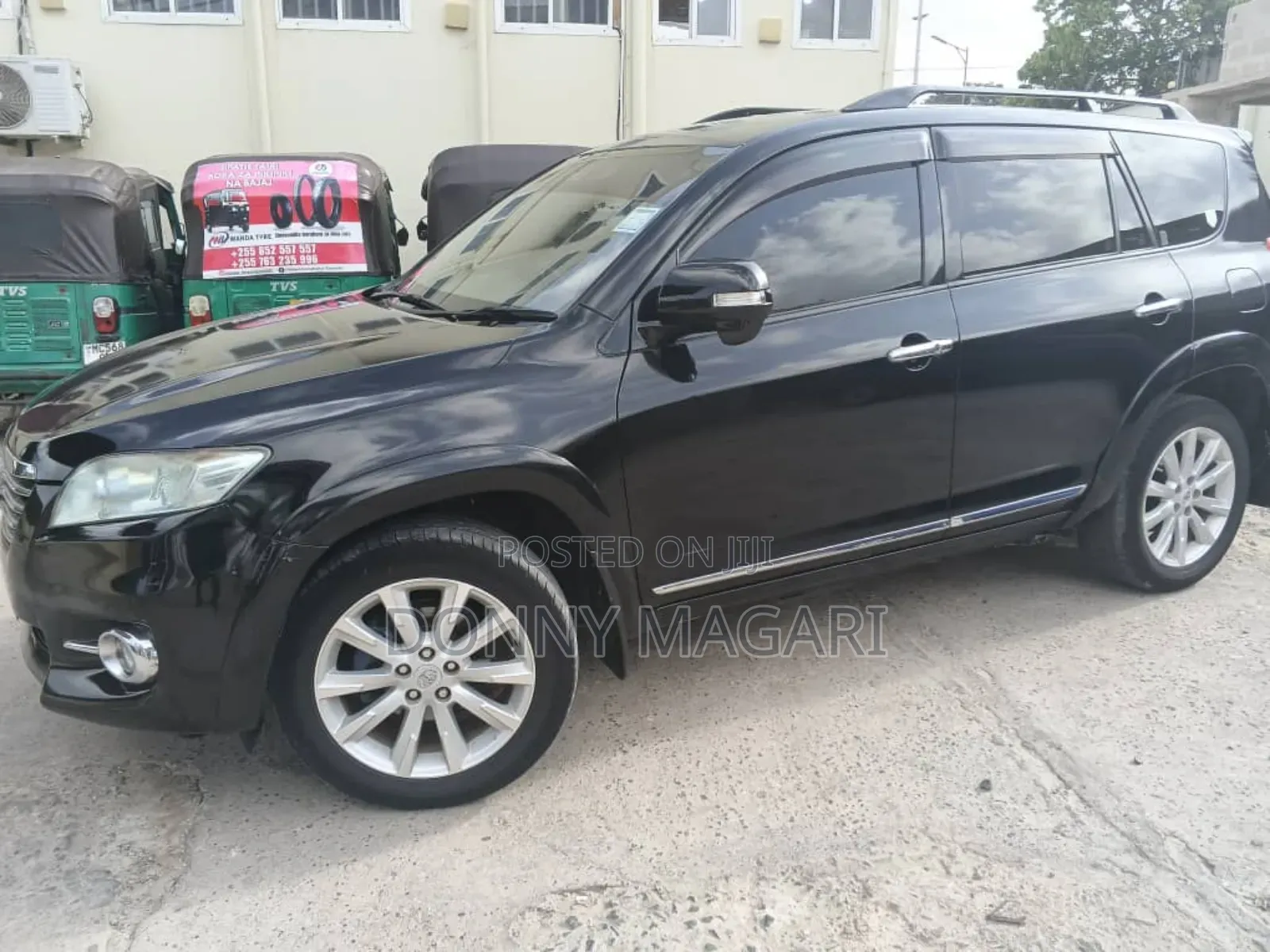 Toyota Vanguard 2011 Black