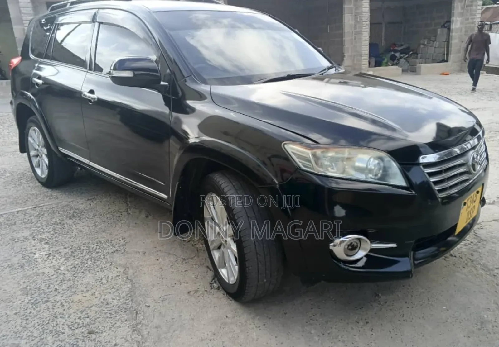 Toyota Vanguard 2011 Black