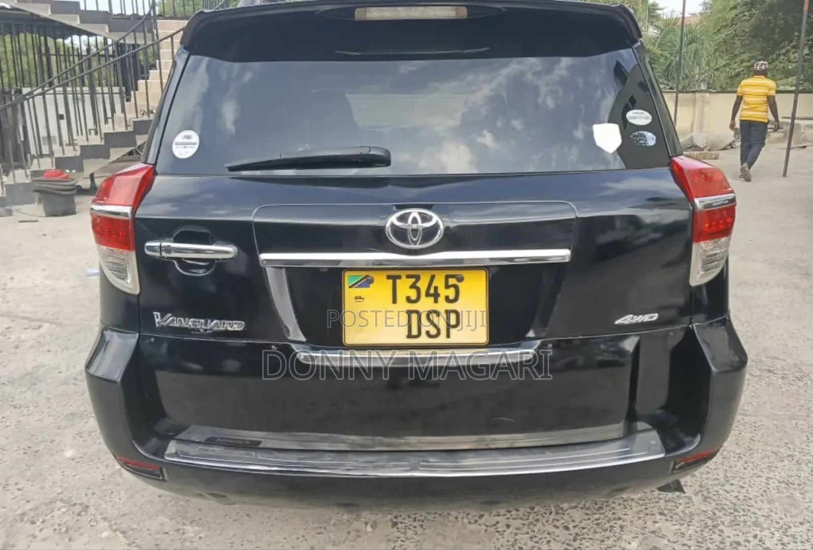 Toyota Vanguard 2011 Black