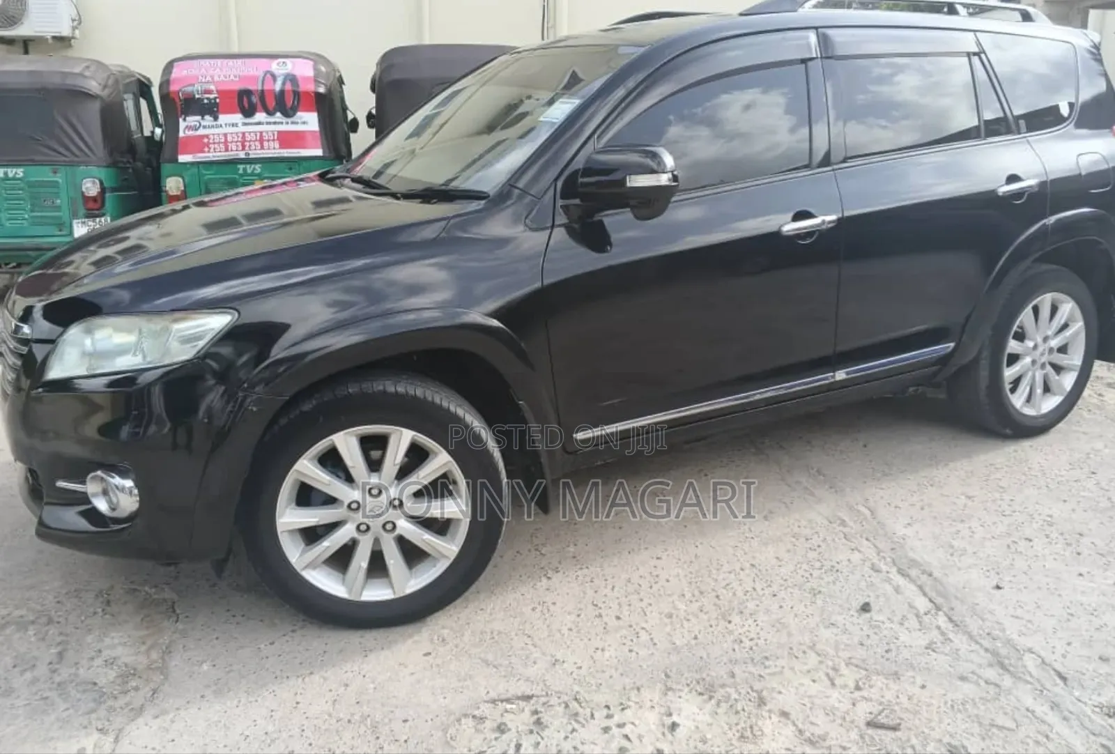 Toyota Vanguard 2011 Black