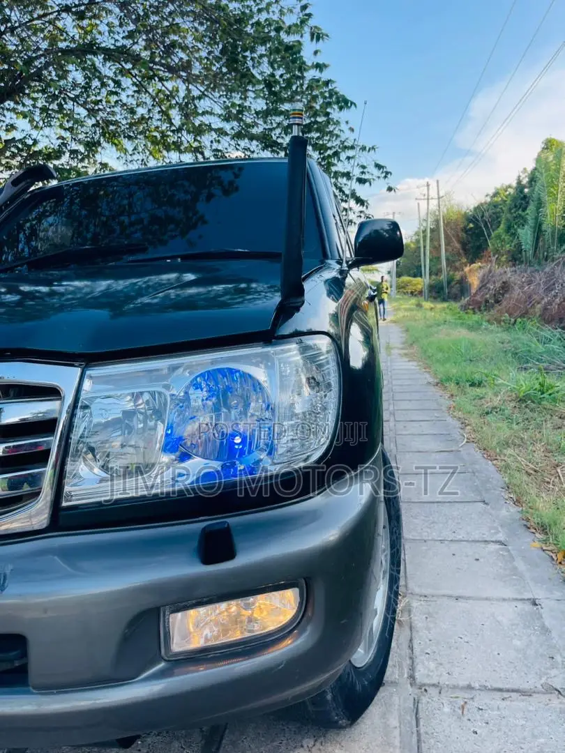 Toyota Land Cruiser 1998 Green