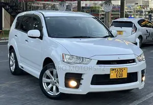 Mitsubishi Outlander 2010 White