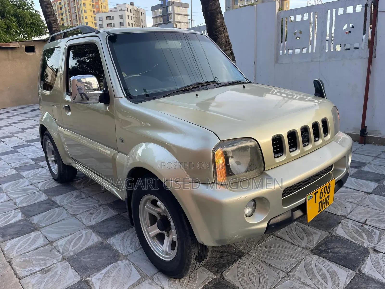 Suzuki Jimny 2013 Gold