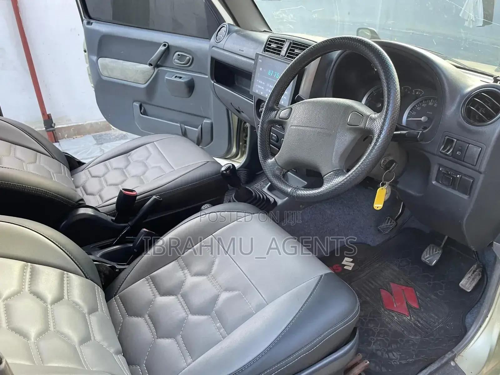 Suzuki Jimny 2013 Gold