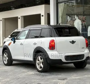 Mini Cooper 2013 White