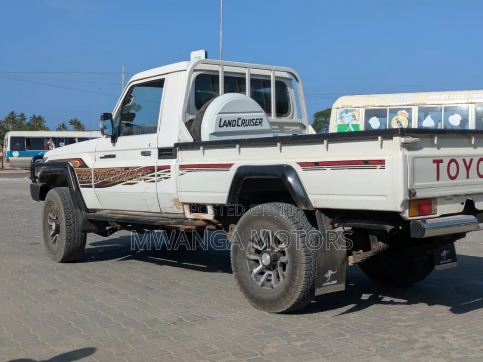 Toyota Land Cruiser 79 Series 2018 White