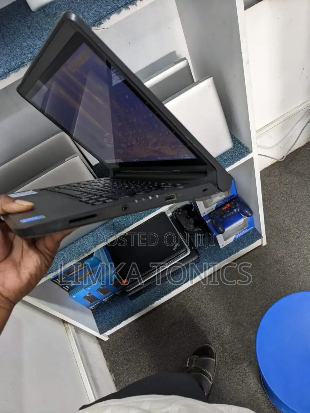 New Laptop Dell 8GB Intel Core i3 HDD 500GB