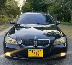BMW 3 Series 320i RWD 2008 Black