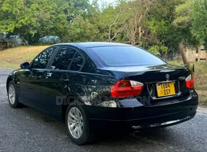 BMW 3 Series 320i RWD 2008 Black