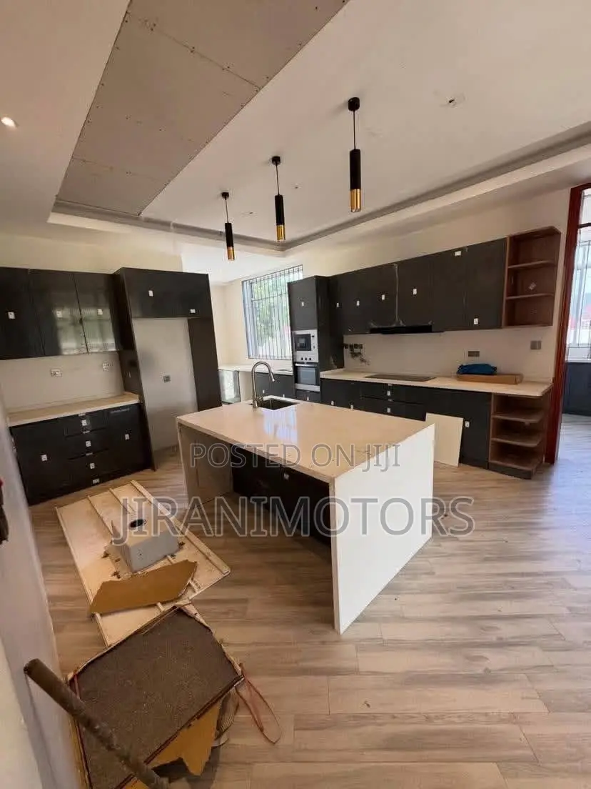 Furnished 7bdrm Bungalow in Ramada Estate, Mbezi Beach for sale