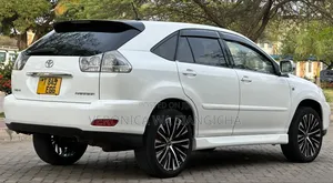Toyota Harrier 2004 White