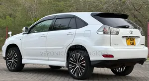 Toyota Harrier 2004 White